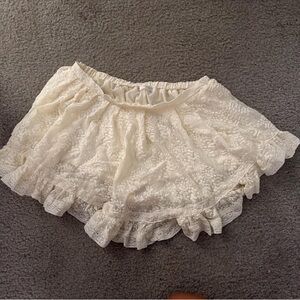 Zara Cream Lace Ruffled Mini Skirt